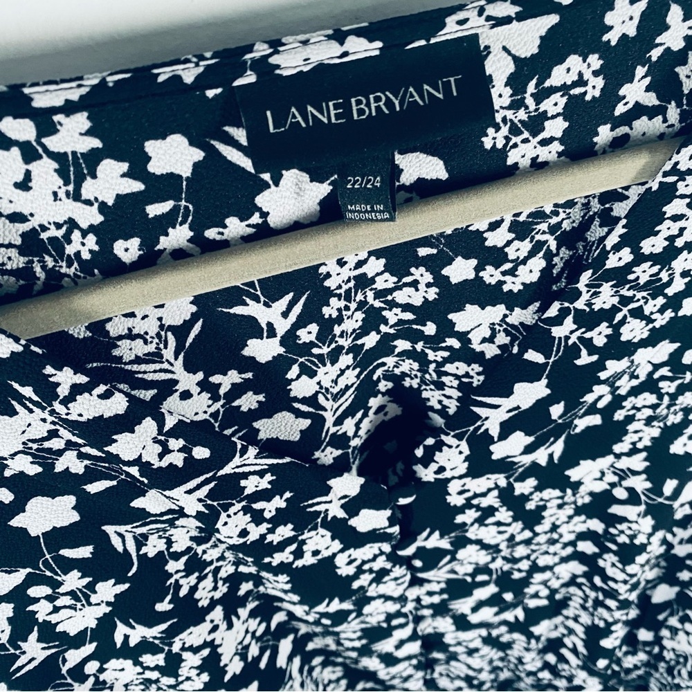 Lane Bryant Black and White Floral Peplum Blouse 22/24
